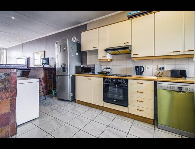 2 BEDROOM APARTMENT FOR SALE IN DOWERGLEN